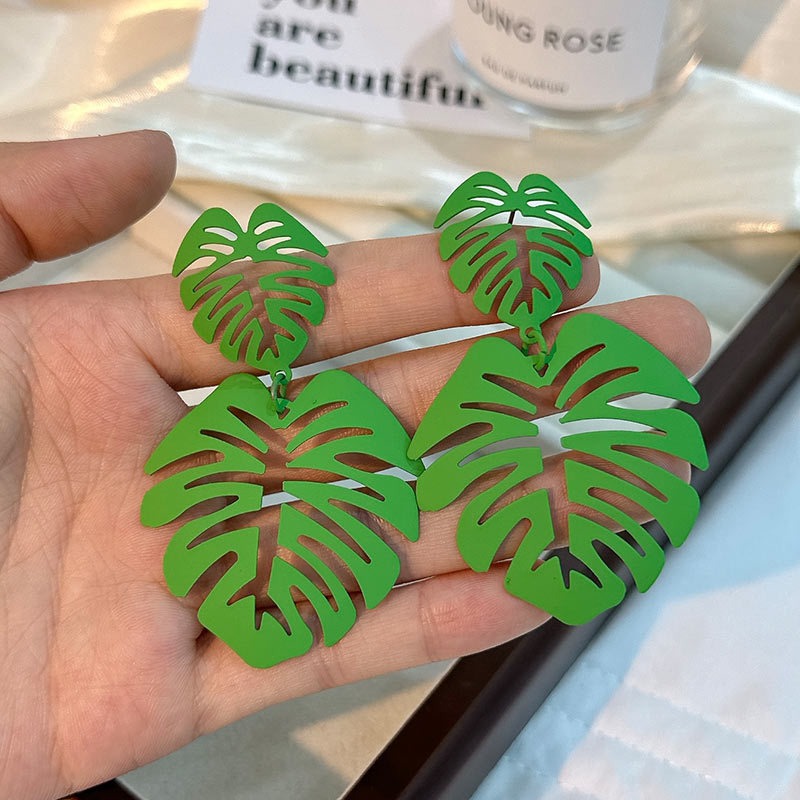 NatureGlow Hollow Leaf Earrings