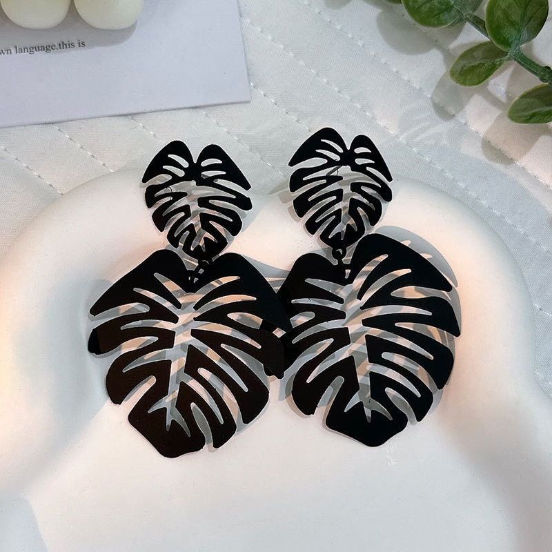 NatureGlow Hollow Leaf Earrings
