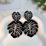 Hollow leaf earrings for fashion