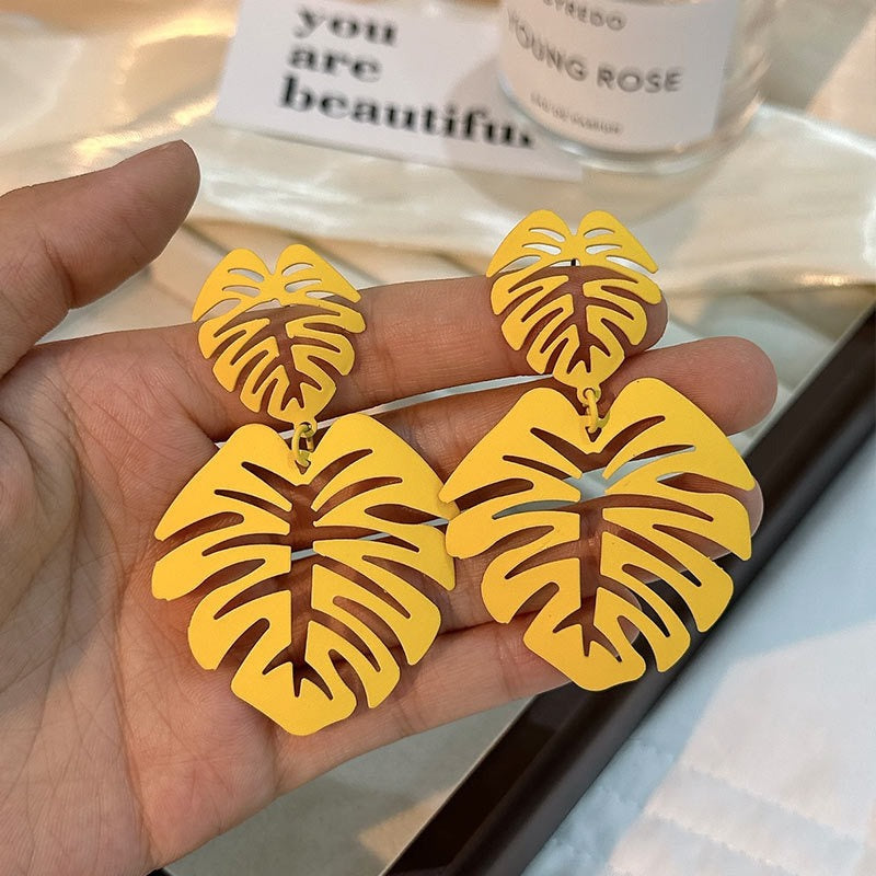 NatureGlow Hollow Leaf Earrings