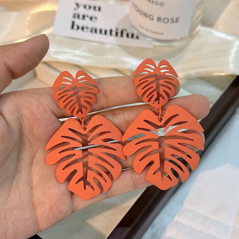 NatureGlow Hollow Leaf Earrings